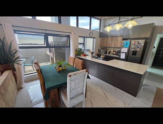 3 BEDROOM TOWNHOUSE FOR SALE IN HARTENBOS HEUWELS